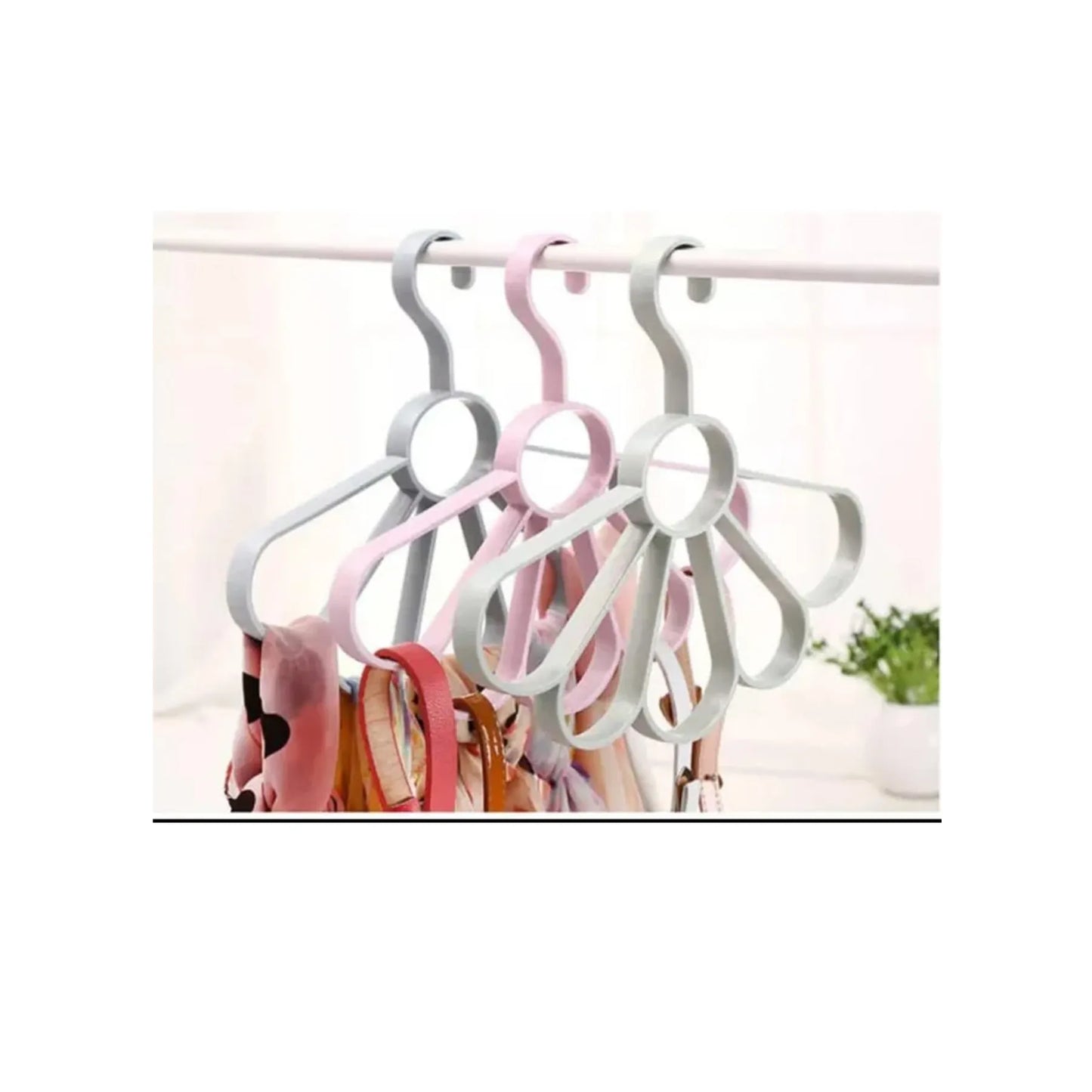 Flower Design 5 Ring Multipurpose Hanger