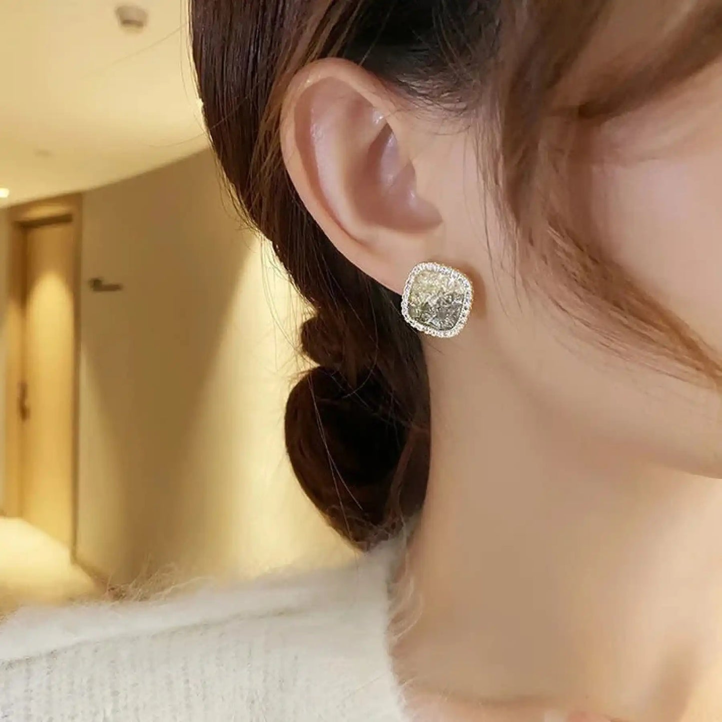 Retro Crystal Zircon Square Stud Earrings (845)