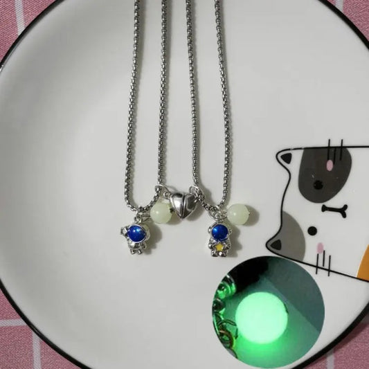 2Pcs Romantic Round Heart Magnetic Couple Necklace (838)