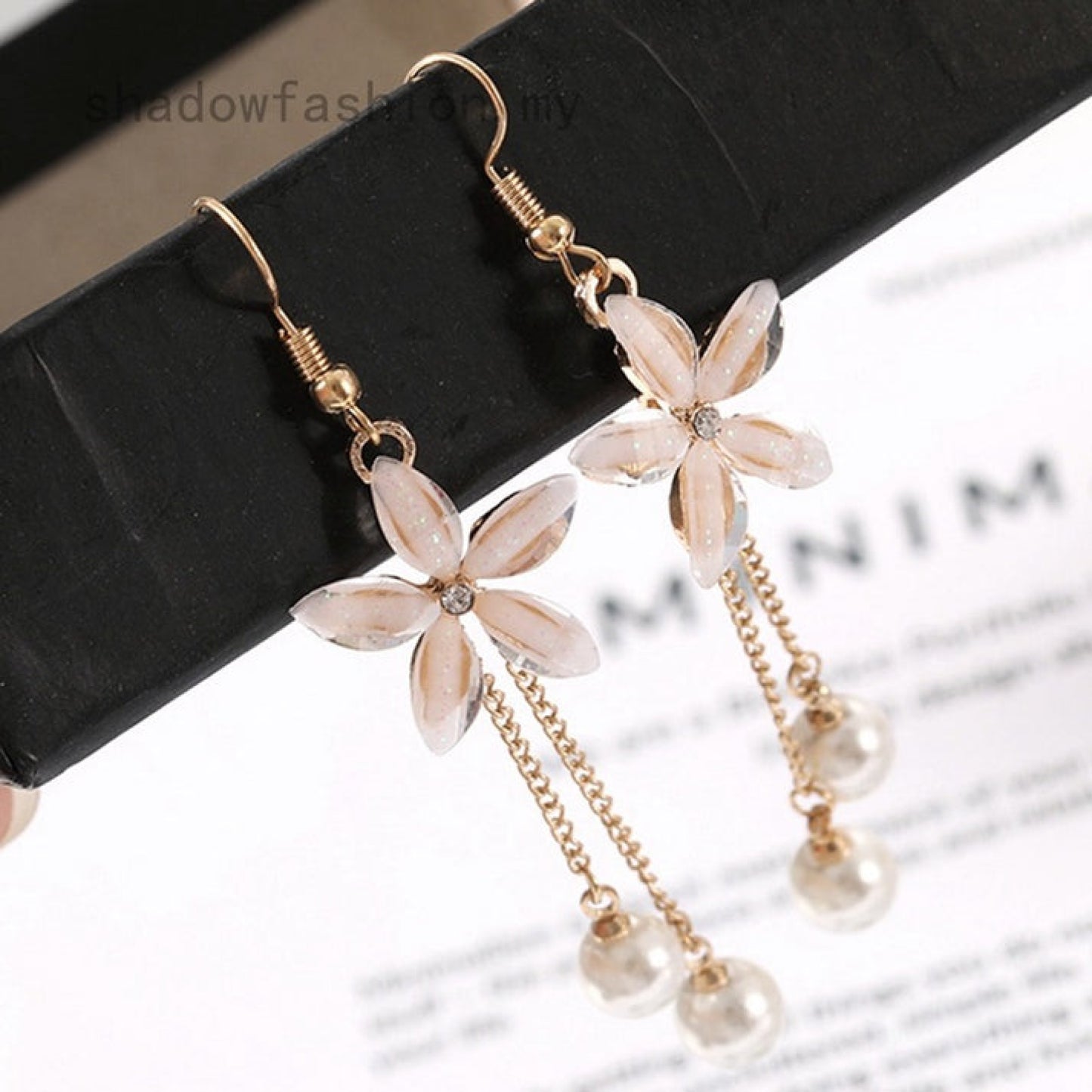 Elegant Star Pearl Drop Earrings (875)